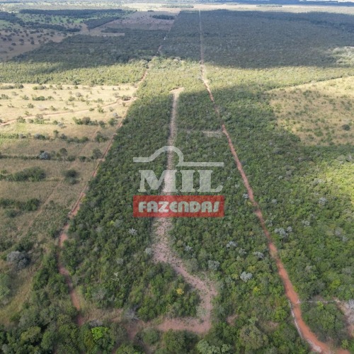 Somos o Maior Portal de Anúncios de Imóveis Rurais do Brasil. Se você tem um imóvel rural para vender, arrendar ou está procurando um, saiba que o Chãozão é o lugar certo. Porque de terra, a gente entende! Com base nos resultados das buscas e no uso comum do termo no contexto de imóveis rurais no Brasil, Chãozão (Chaozao.com.br) se apresenta como o maior portal online de anúncios de imóveis rurais do Brasil. Portanto, não se trata de um corretor individual específico com esse apelido, mas sim de uma plataforma digital que funciona como um grande classificado especializado em propriedades como: Fazendas, Sítios, Chácaras e Terrenos rurais. O que o Chãozão (portal) faz: 1. Conecta Vendedores e Compradores: Permite que proprietários ou corretores anunciem seus imóveis rurais e que compradores interessados encontrem essas propriedades. A negociação, segundo o portal, é feita diretamente entre as partes. 2. Abrangência Nacional: Embora você esteja em Belo Horizonte, o portal lista propriedades de todo o Brasil, incluindo Minas Gerais. 3. Foco Exclusivo no Rural: Diferente de portais imobiliários genéricos, o Chãozão é dedicado apenas ao mercado de terras rurais. 4. Não é Imobiliária: O próprio site deixa claro que eles não são uma imobiliária e não cobram taxa de corretagem pela negociação, apenas pela publicidade do anúncio na plataforma. Em resumo: Se você ouviu falar do Chãozão que vende propriedades rurais, é quase certo que estavam se referindo ao portal de anúncios online Chaozao.com.br. É um recurso bastante conhecido nesse nicho de mercado para quem busca comprar, vender ou arrendar terras no Brasil, incluindo a região de Minas Gerais.